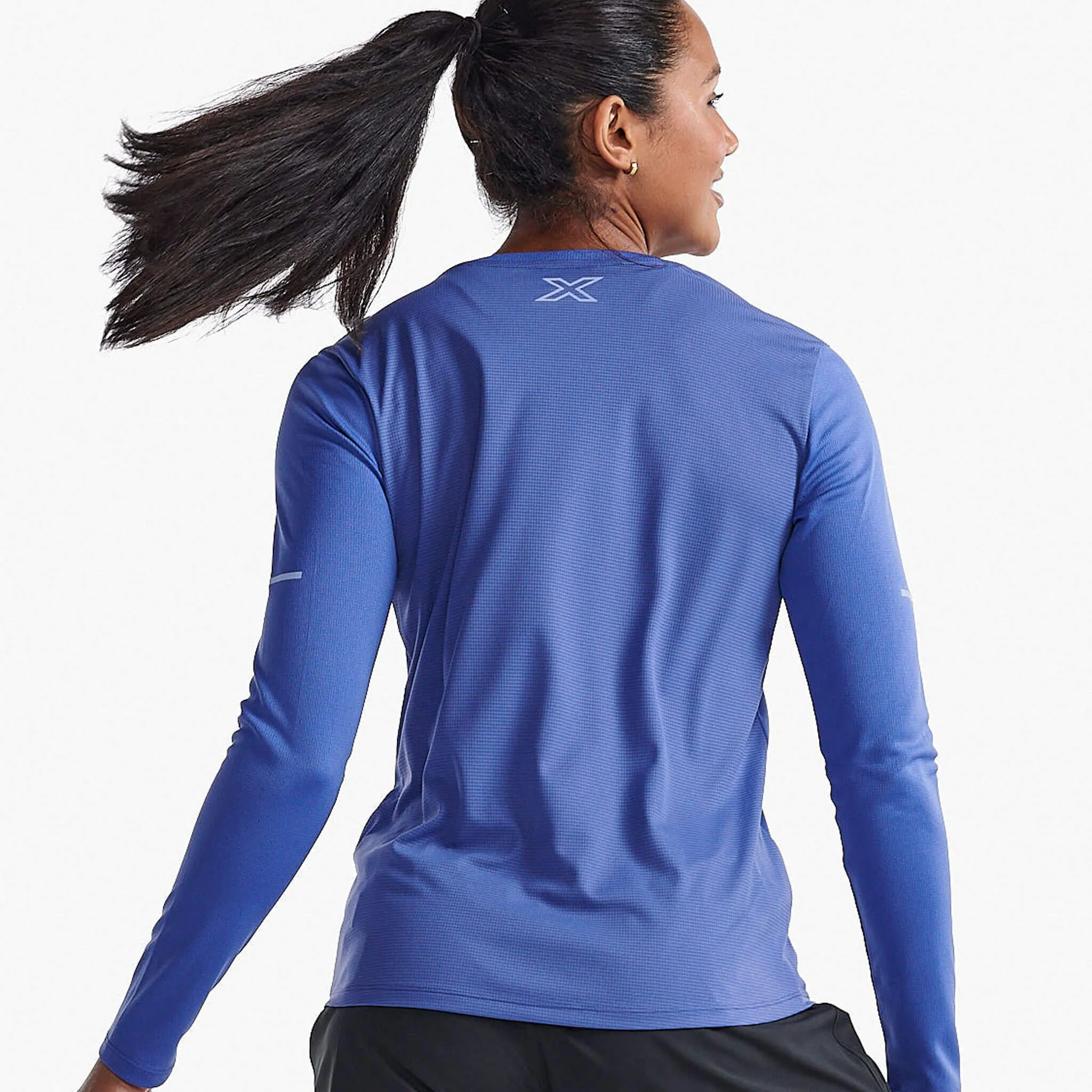 2XU | Women's Aero Long Sleeve - Marlin/Hydrangea Reflective