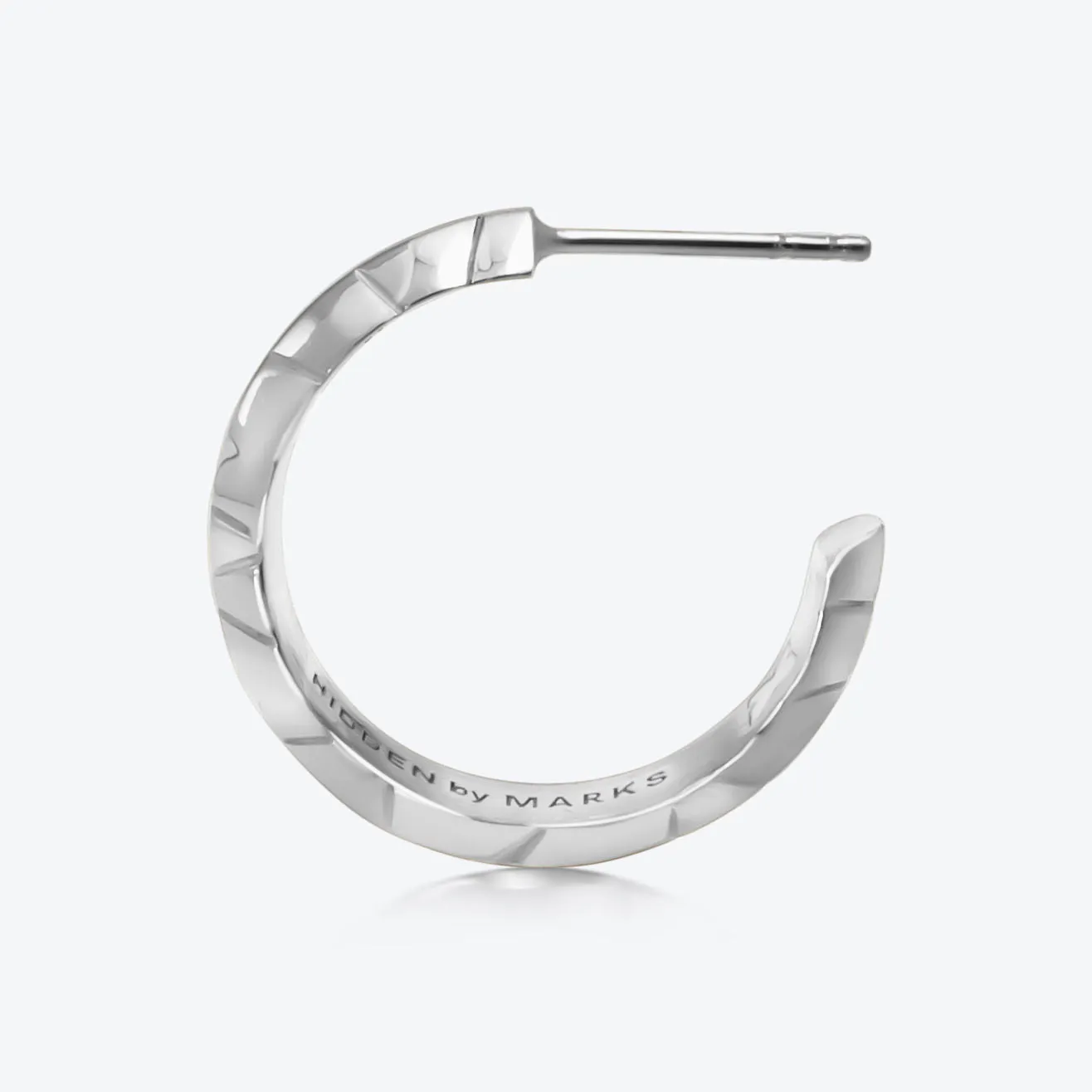 A.Iceberg SM 18K Whitegold Hoops w. White enamel