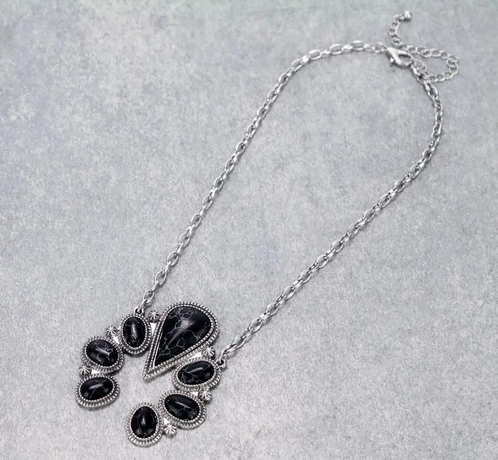 Black chain squash necklace