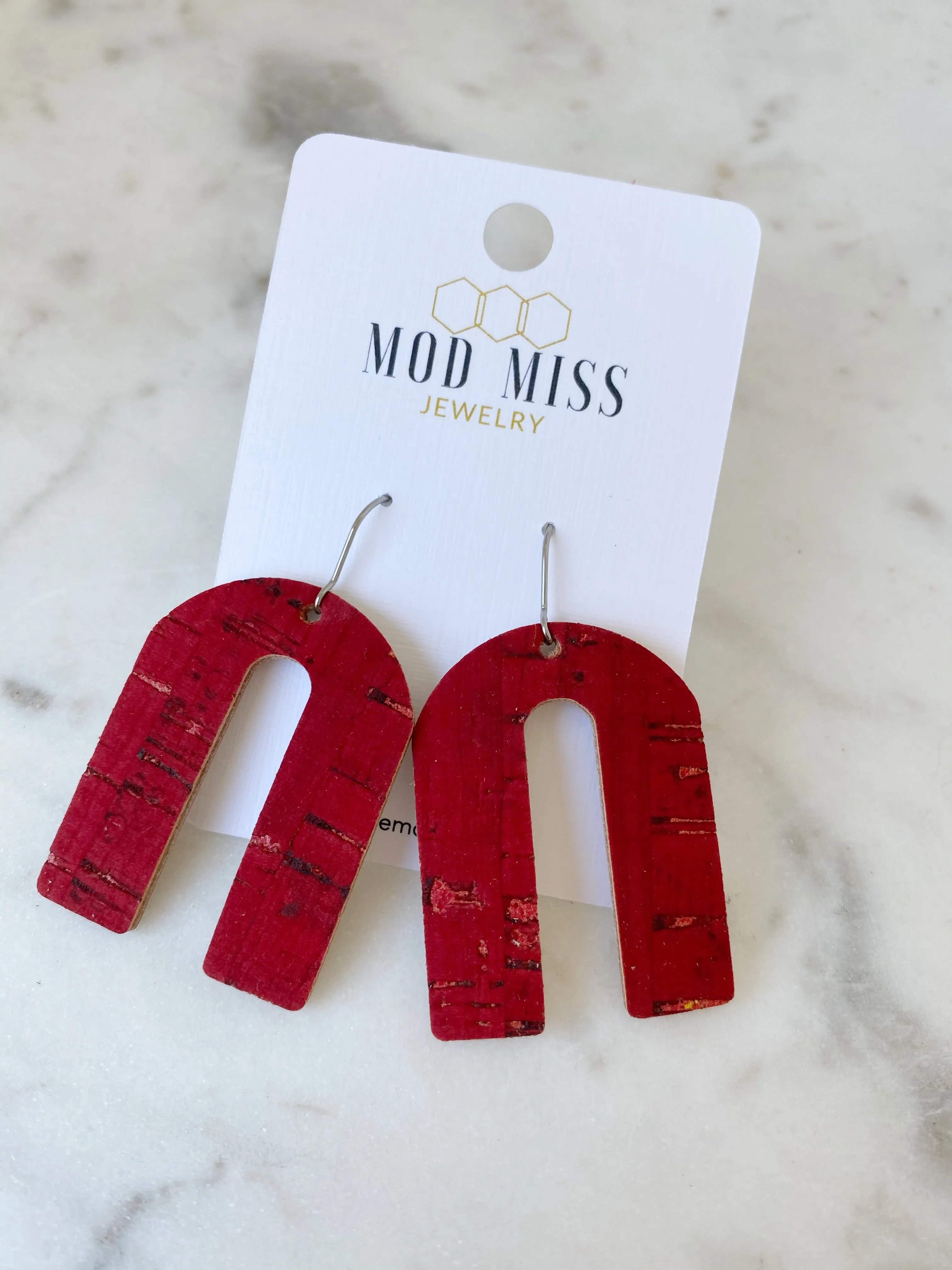 Cork Leather Arch Earring Red 