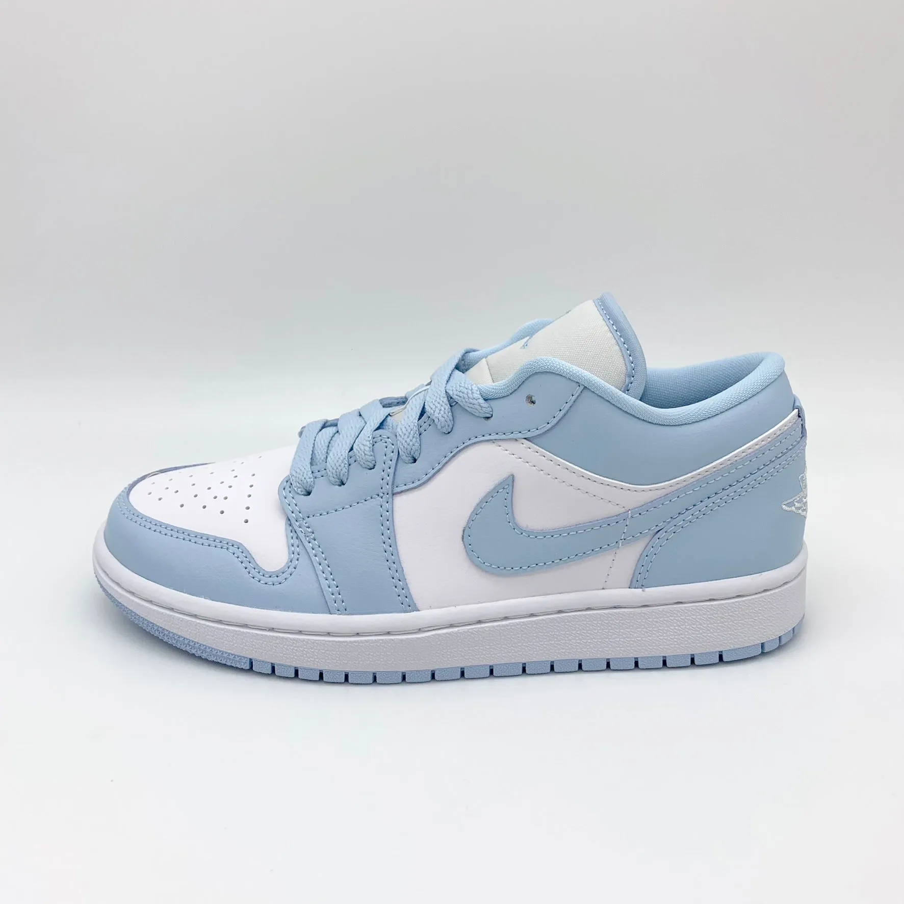 Jordan 1 Low Aluminum