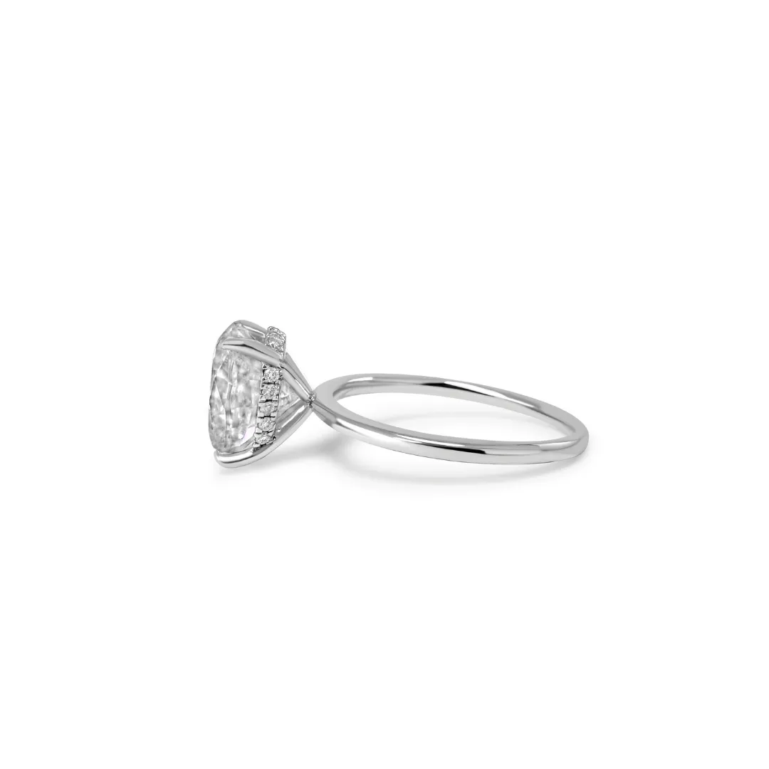 MIRANDA MOISSANITE RING