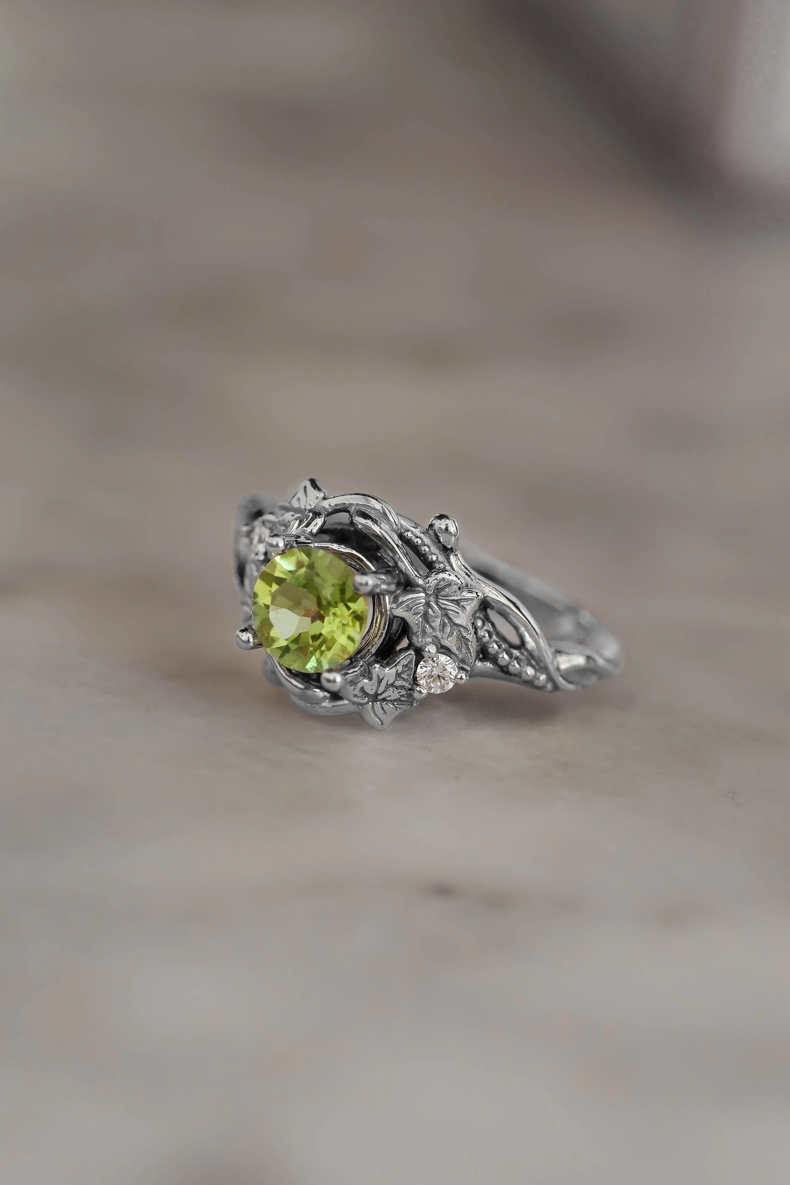 Peridot engagement ring with diamonds / Ivy Undina