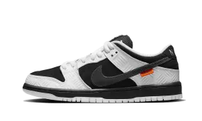 SB Dunk Low TIGHTBOOTH